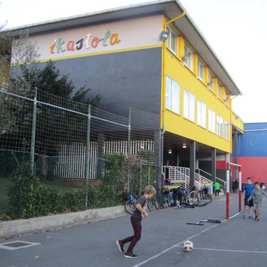 Itxialdia: Salbatore Mitxelena Ikastolan itxialdia