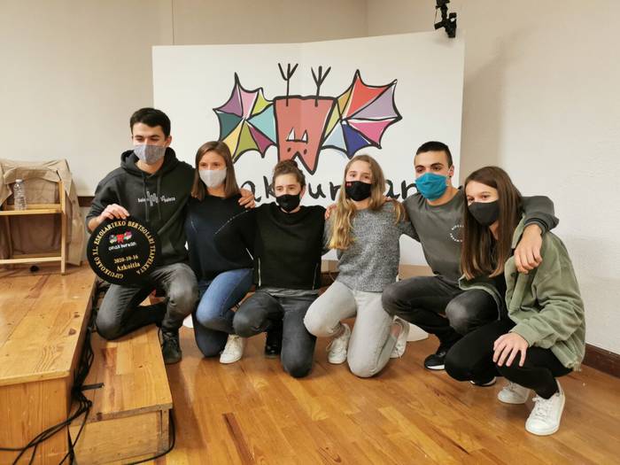 Euskal Herriko Eskolarteko Bertsolari Txapelketa, bertan behera