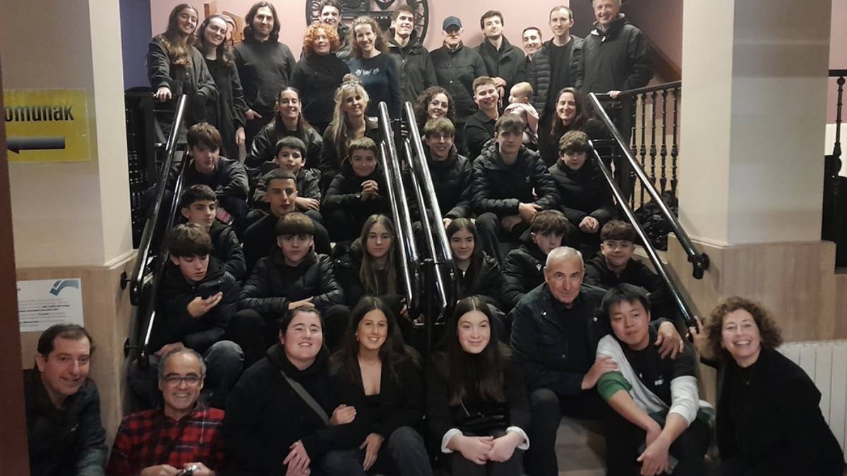 Danbolineko banda txikiak eta gazteak kontzertu bana emango dute astelehenean