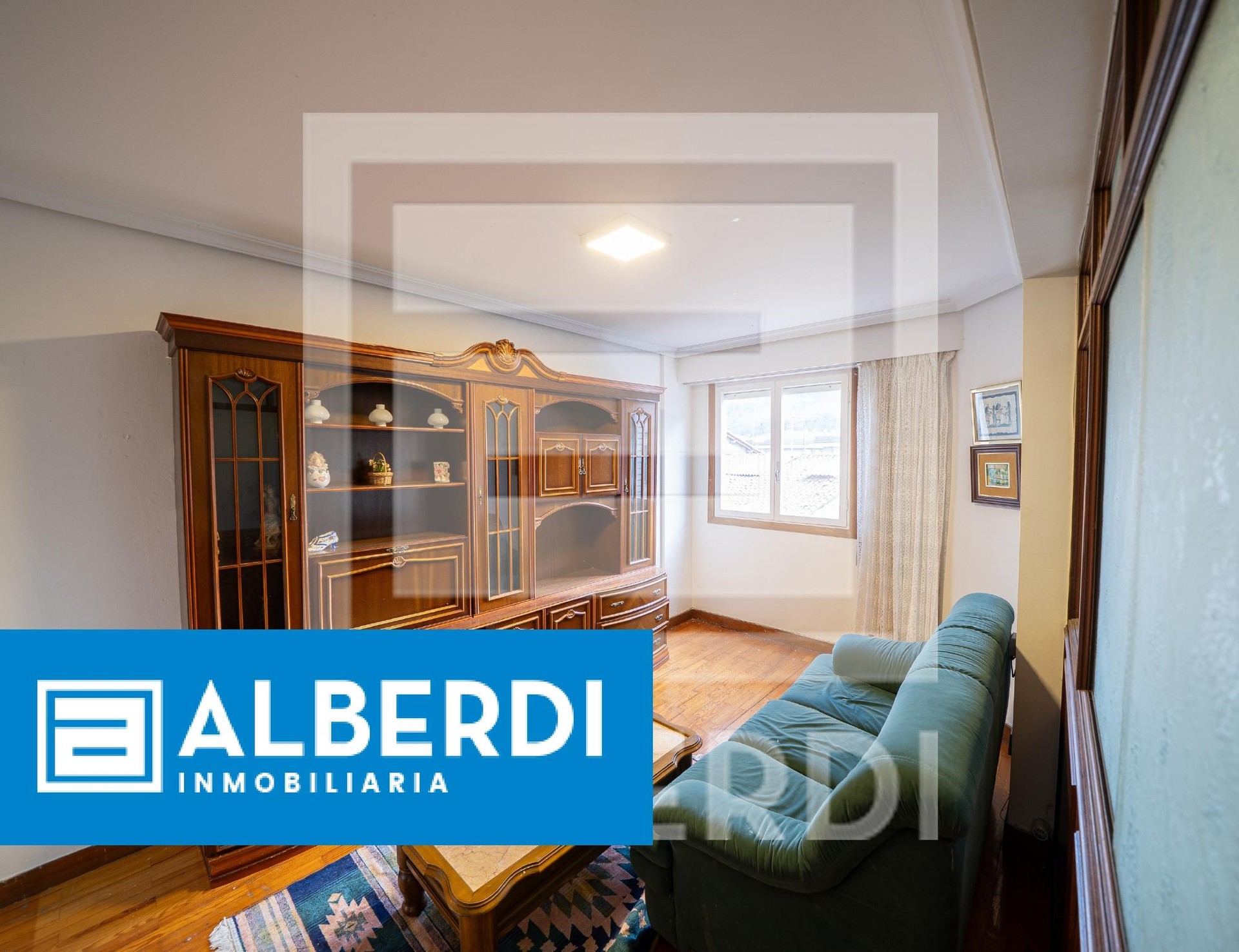 Alberdi Inmobiliaria: etxebizitza salgai Santa Klara kalean
