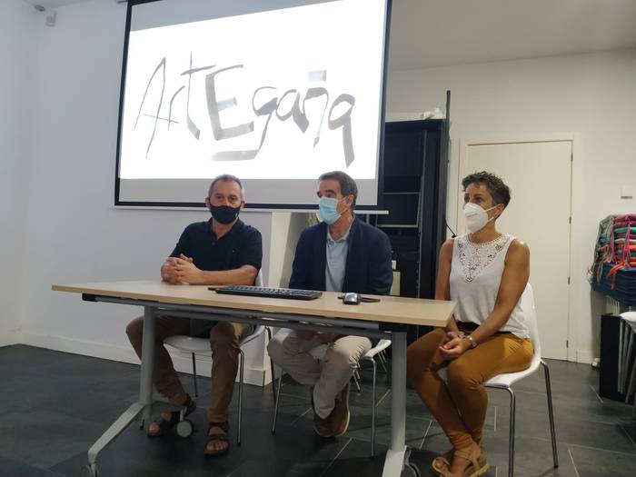 Xabier Egañaren ibilbide artistikoa ezagutzera emateko bideo laburrak sortu dituzte