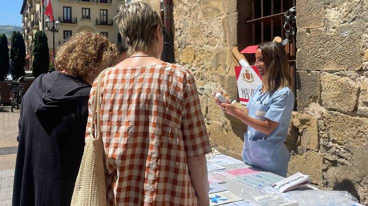 Tabakismo pasiboari buruzko informazioa jaso dute hainbat herritarrek