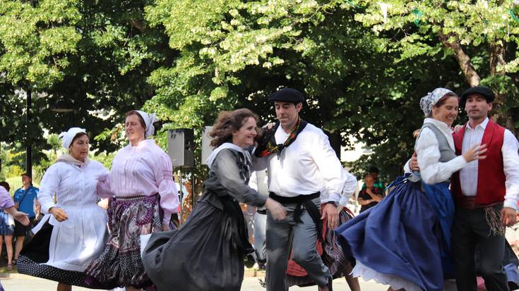 Jalgi Dantza Taldeak helduentzako ikastaroak eskainiko ditu