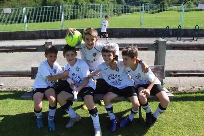 Futbolaz gozatzeko festa egin dute Zarautzen