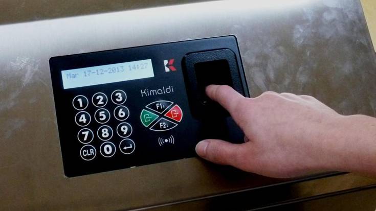 Hatz-markak digitalizatzeko bazkideei kiroldegitik pasatzeko eskatzen zaie