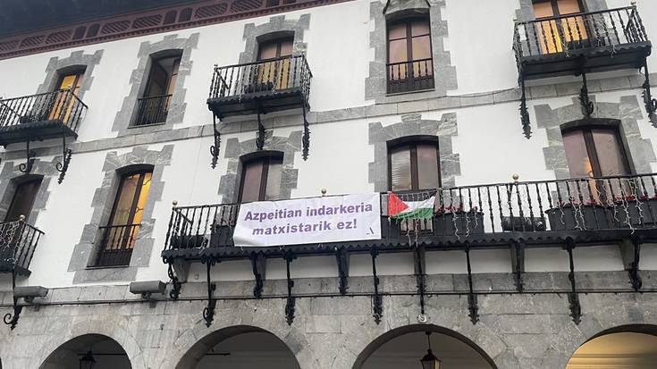 Hainbat konpromiso hartu ditu Azpeitiko Udalak indarkeria matxistari aurre egiteko