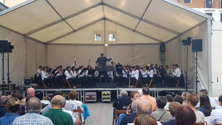 [BIDEOA] Musika Banda Deep Purple-en musika jotzen