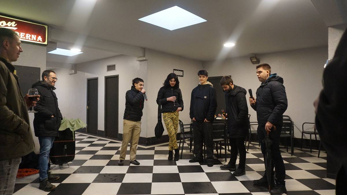 Bertso poteoa, herriarteko txapelketaren atarian