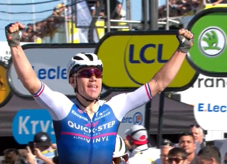 Jakobsen suziriak aho bete hortz utzi du berriro Van Aert