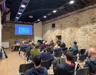 Tuberkulosiak abere suharrengan eta ganaduzaleengan dituen eraginez jardun dute Basazabalen