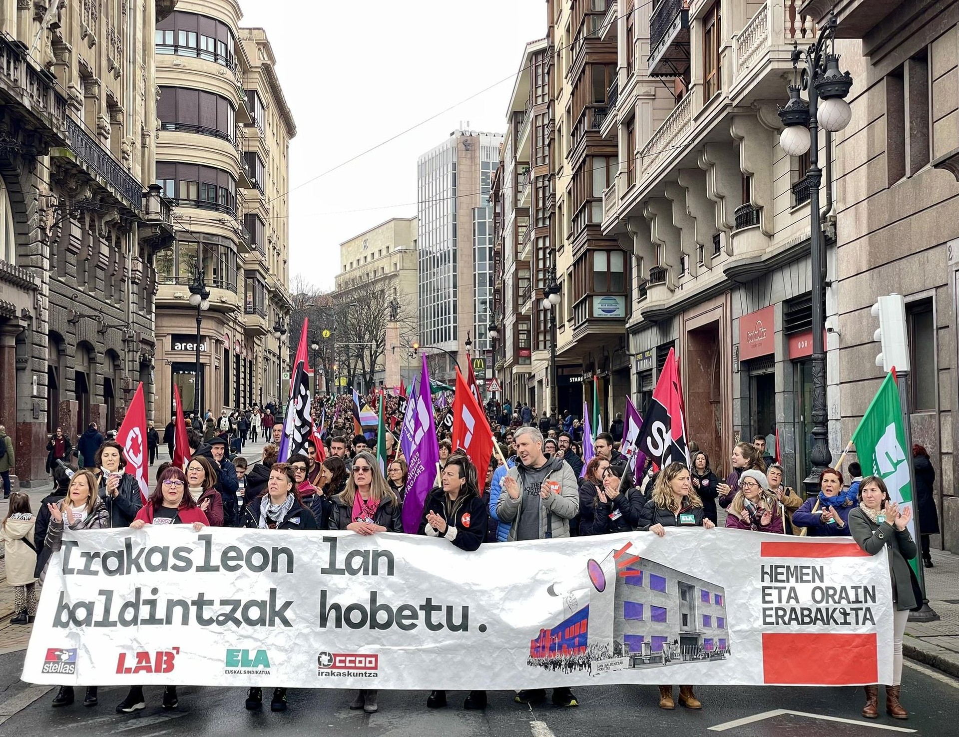 Grebak hezkuntzan, moldeez eta edukiez