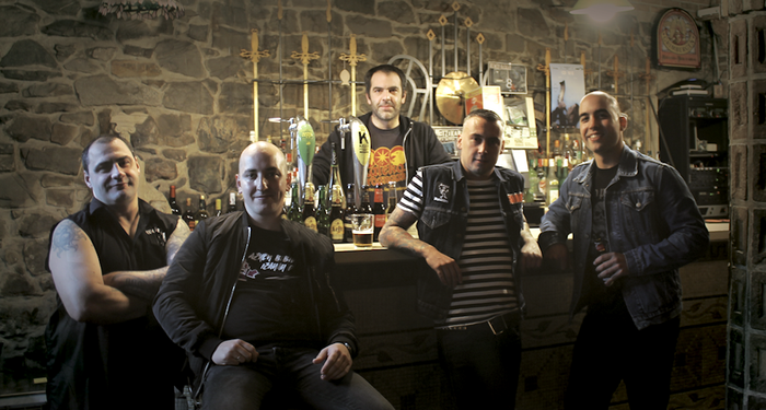 Hell Beer Boys eta Karne Cruda taldeek urrian kontzertuak eskainiko dituzte Elkargunean