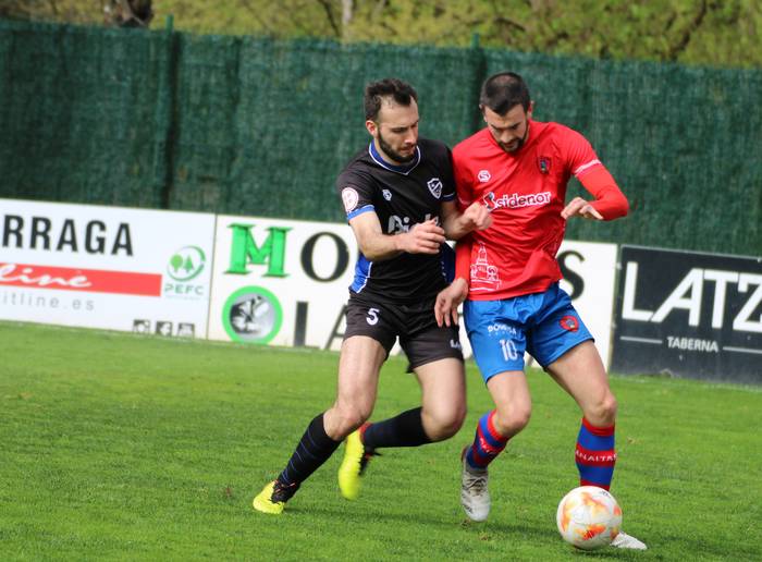Maila galtzeko arriskutik aldendu nahi du Lagun Onak futbol taldeak