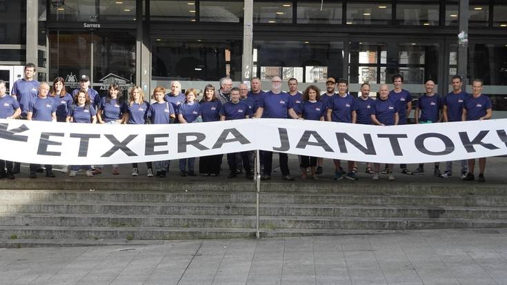 Etxera jantokian afariak emango dituzte datozen hiru festa egunetan