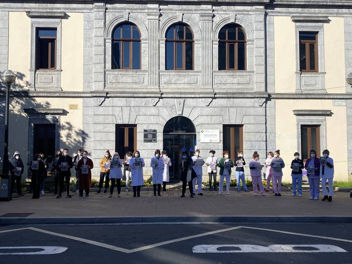 Osakidetzan bi greba egunetara deitu dute sindikatuek