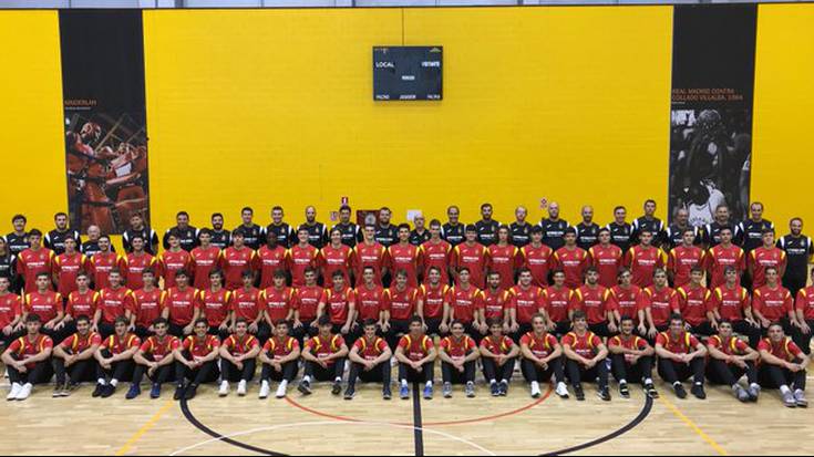 Espainiako eskubaloi selekzioarekin deitu dituzte Zarauzko beste bost jokalari ere