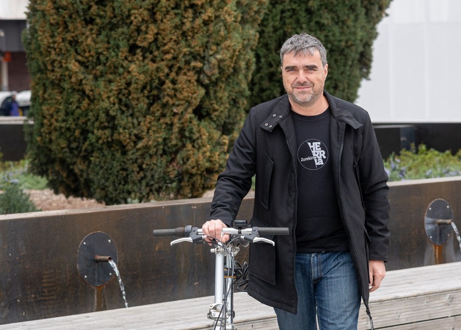 Mikel Otero legebiltzarkidearen hitzaldia izango da asteartean, energiaren krisiaz eta aurrera begirako aukerez