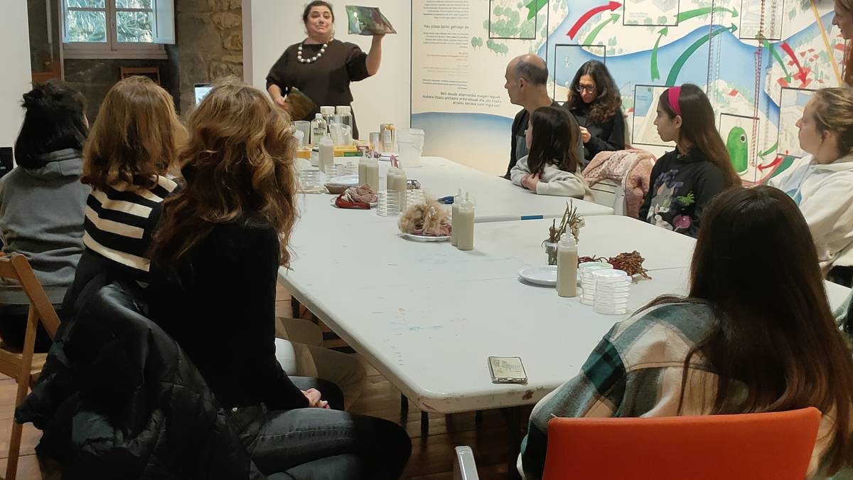 Ehungintzarako biomaterialen munduan murgildu dira Ekoetxean