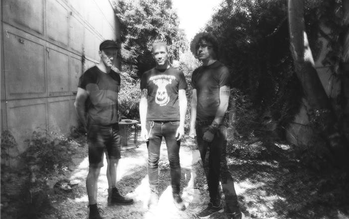 Forma eta Bleakness taldeen doinu ilunak, Hiruputzun