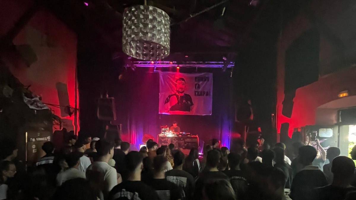 Disko jartzaileak aukeran, Holz Und Blechen azken egunean
