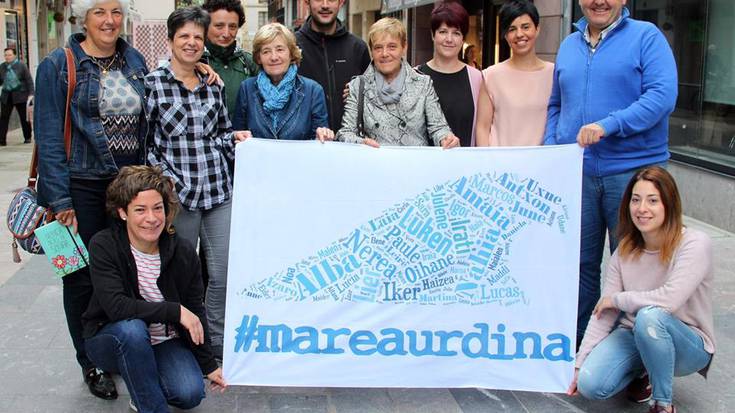 Marea Urdinarekin bat egingo du herriak