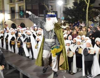 Errege Magoak iristear dira